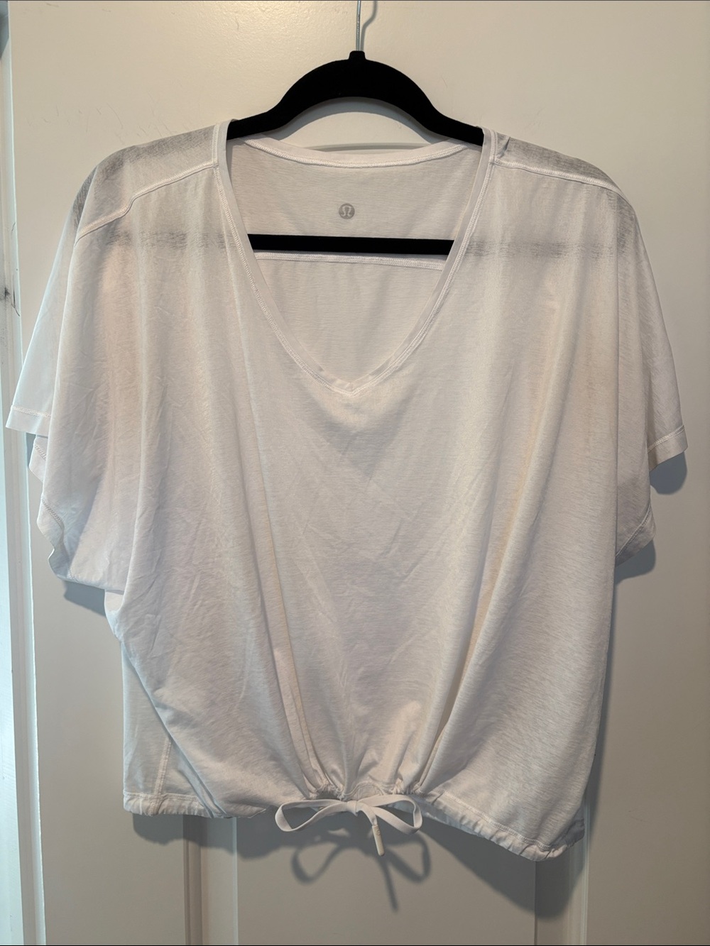 lululemon athletica White Tie-Hem V-Neck Crop Top